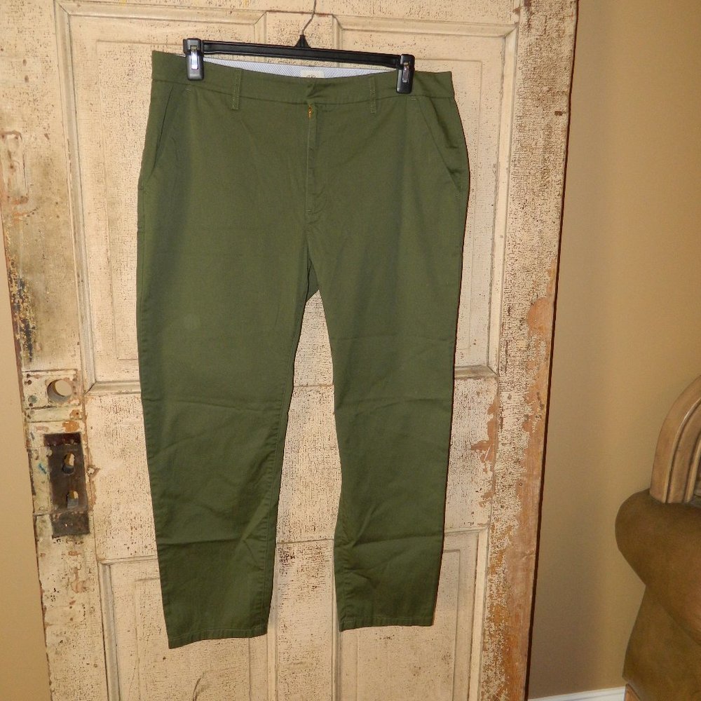 J Crew Slim Boyfriend Chino Green Pants Size 32